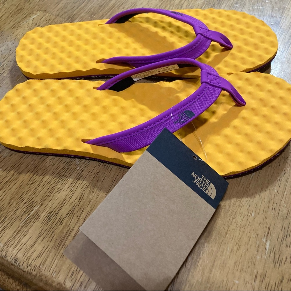 Beautiful the north Face sandals size 9 - Picture 5 of 7